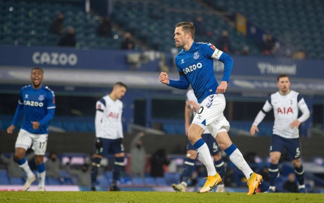 他不仅打入 他不仅打入